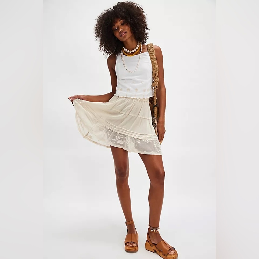 New Free people Kayla Solid Embroidered Top size L